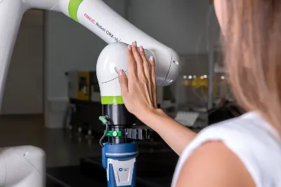 Safe and flexible human-robot collaboration